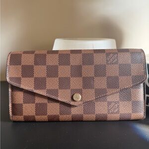 Louis Vuitton Sarah Wallet